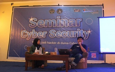 HMPS TI Universitas Hamzanwadi Selenggarakan Seminar Cyber Security